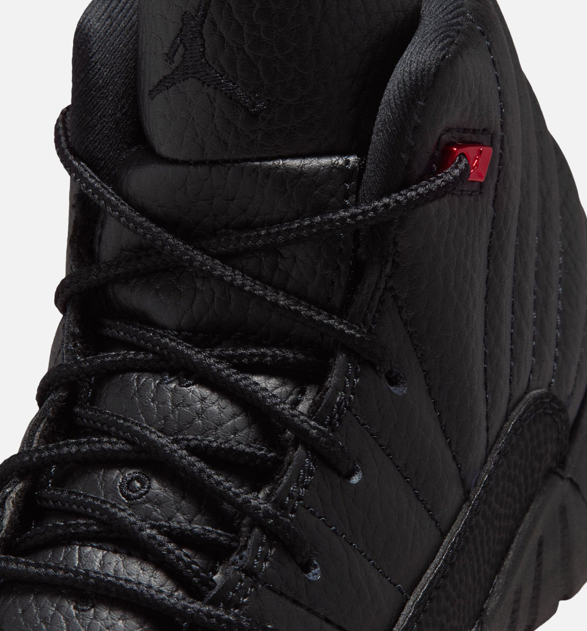 Air Jordan 12 Retro Bloodline Preschool Lifestyle Shoes - Black / Varsity Red