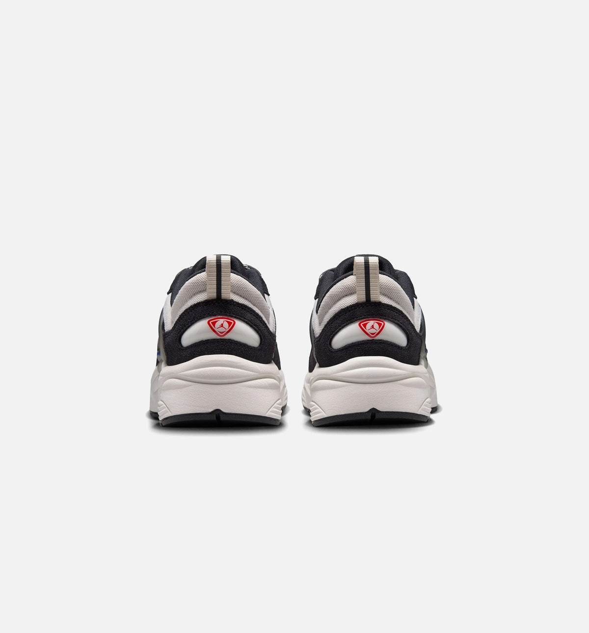 Trunner OS SE Men's Lifestyle Shoes - Off Noir / University Red / Phantom