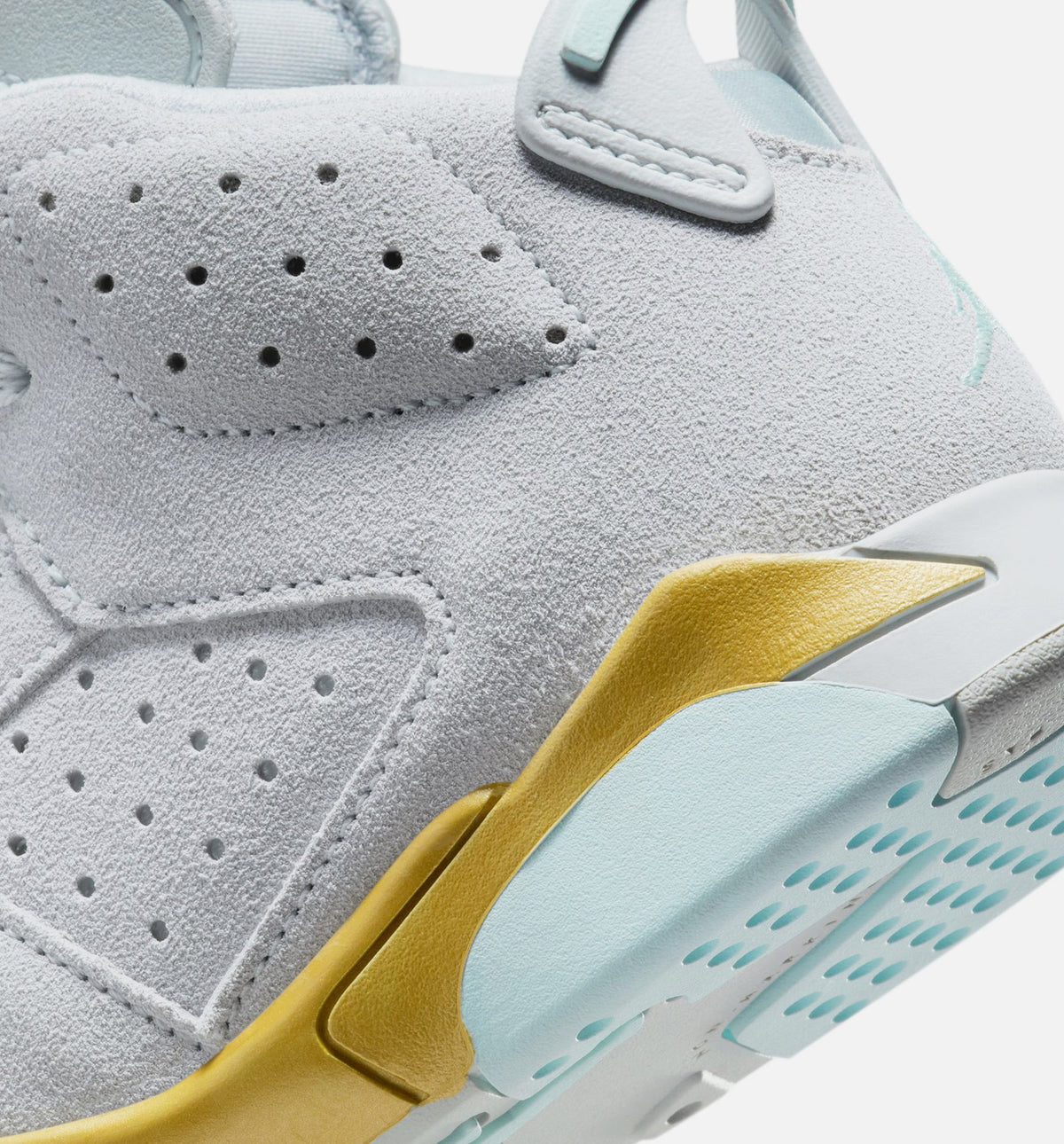 Air Jordan 6 Retro Pearl Preschool Lifestyle Shoes - Pure Platinum / Glacier Blue / Metallic Gold