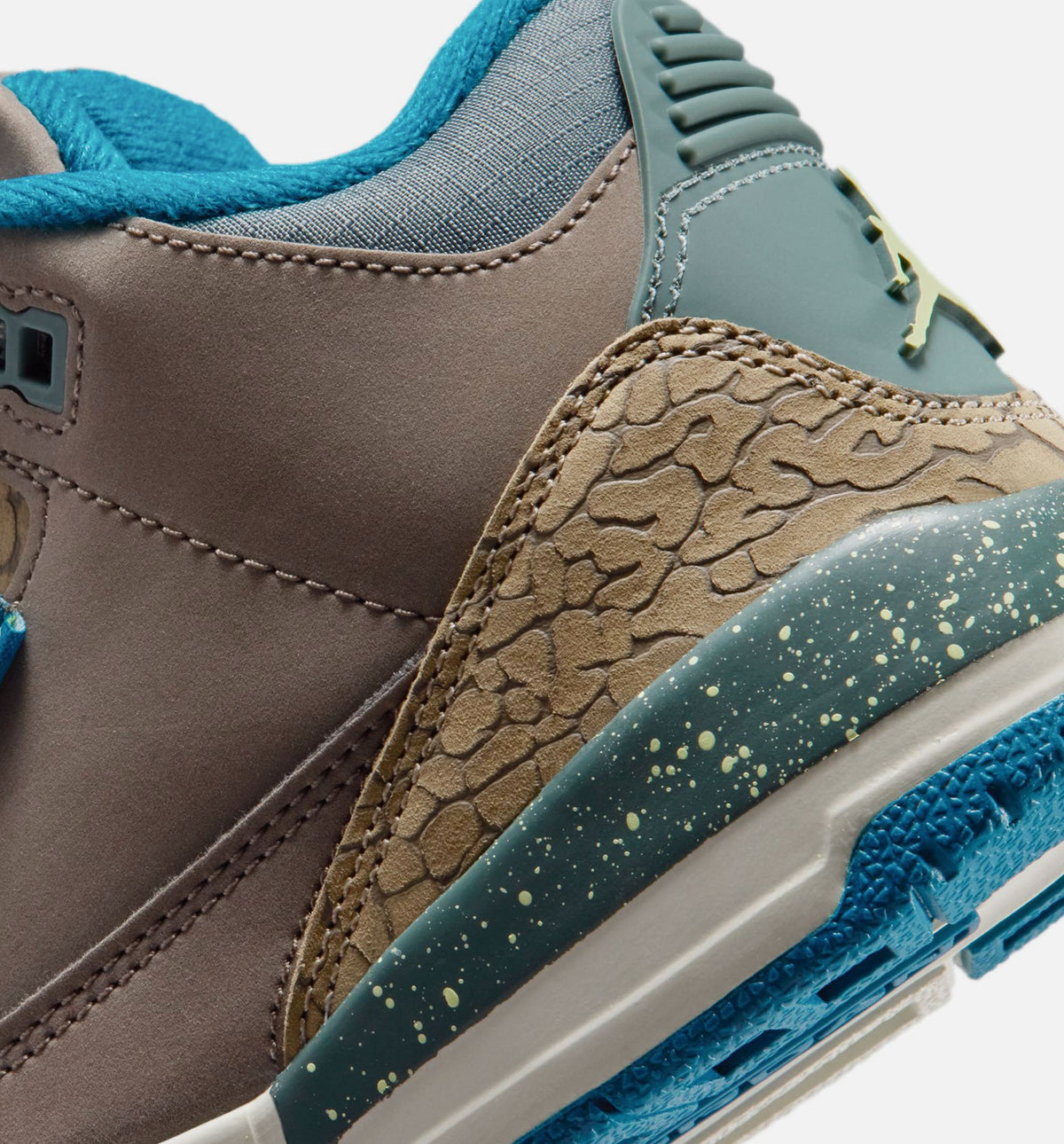 Air Jordan 3 Retro Olive Grey Preschool Lifestyle Shoes - Olive Grey / Green Abyss / Khaki