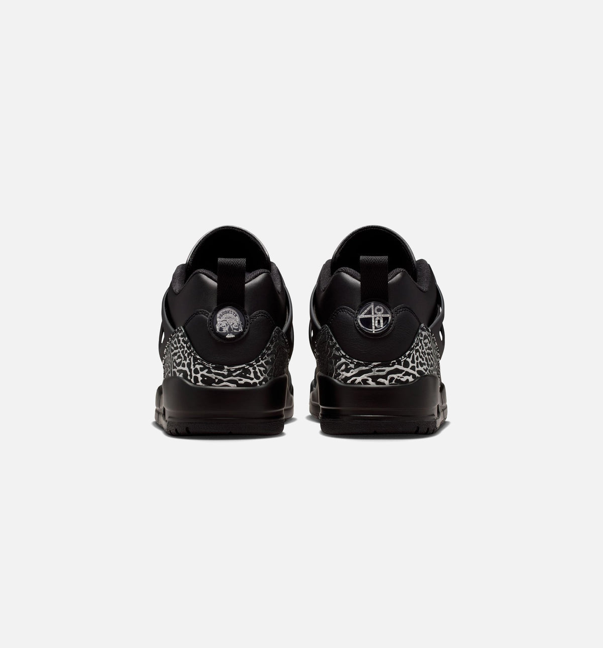 Spizike Low Men's Basketball Shoes - Black / Metallic Silver