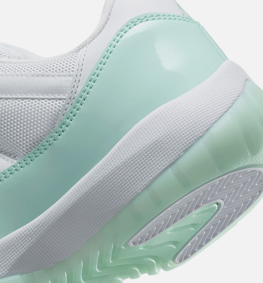 Air Jordan 11 Retro Low Igloo Women's Lifestyle Shoes - White / Igloo