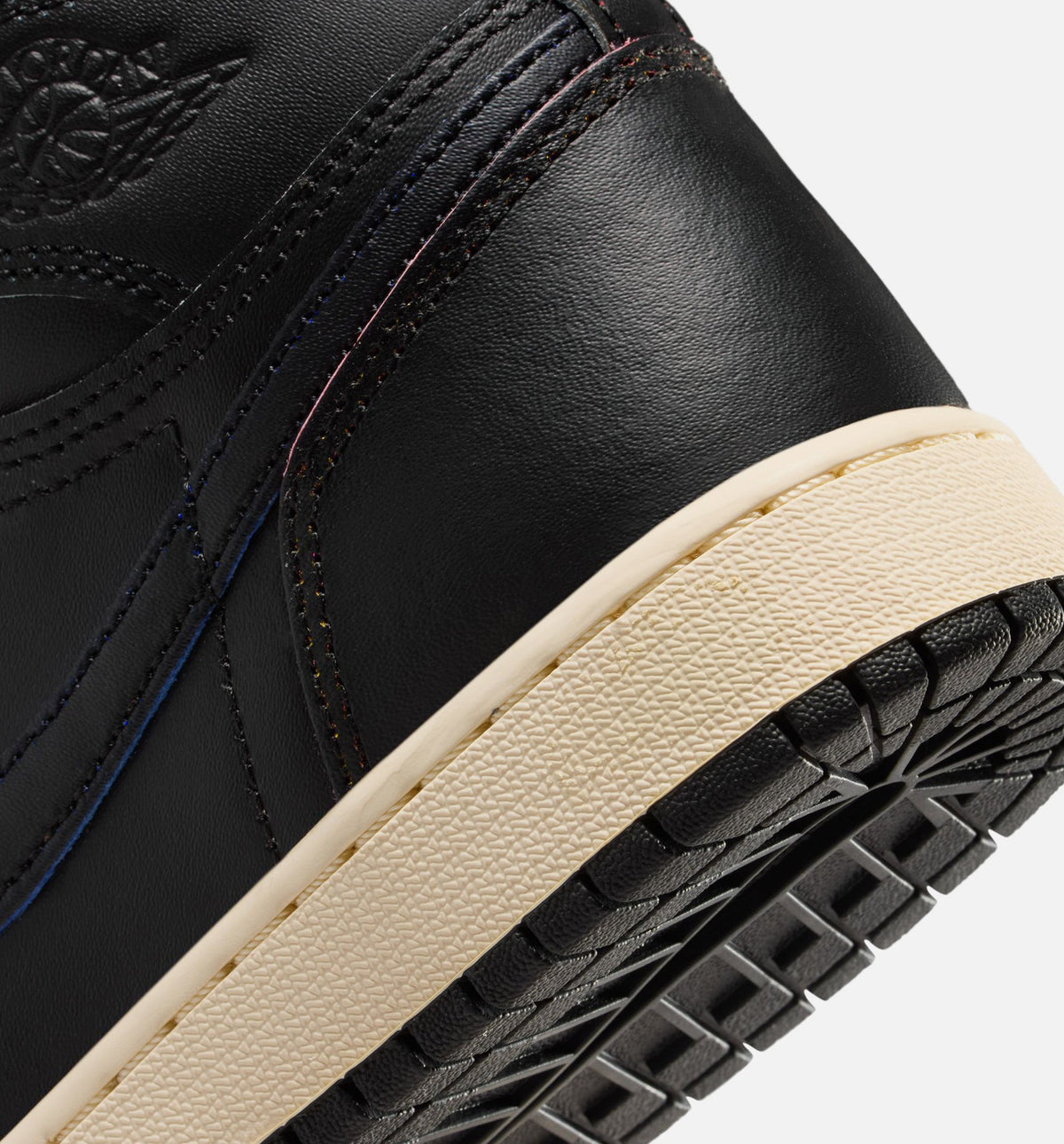 Air Jordan 1 Retro High OG Black Muslin Grade School Shoes